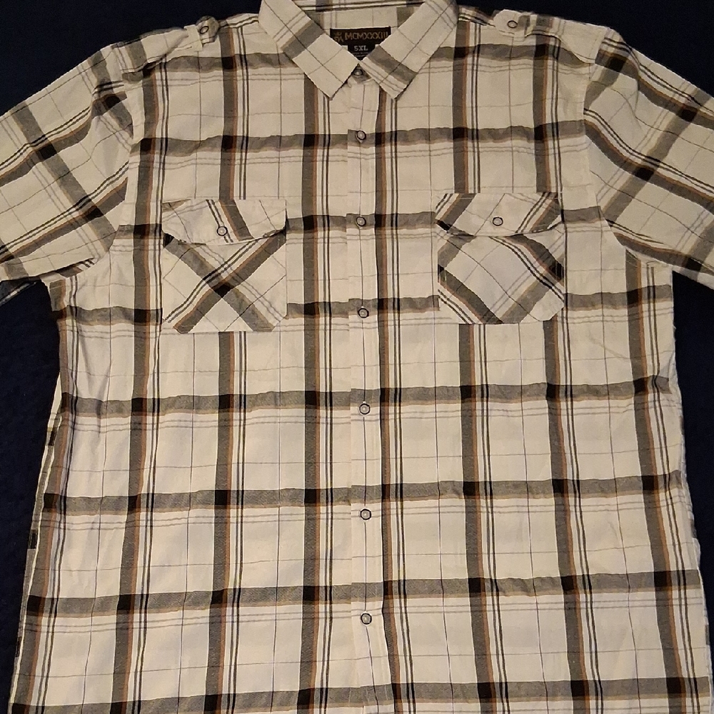 Croft & Barrow Men's Checkered Shirt in Cream and Brown